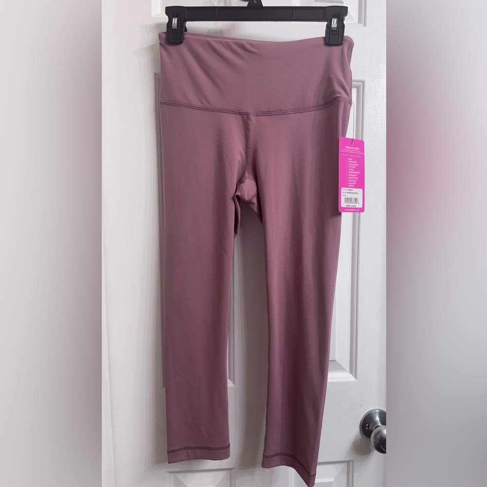 YOGA-LIC-IOUS Nostalgia Rose Leggings, NEW with Tags, Size Small
